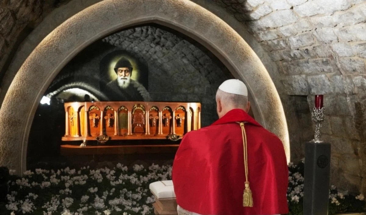 Papa León XIV ora por la paz del mundo y el Líbano