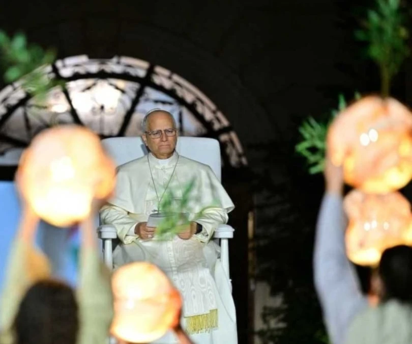 El papa comparó la fortaleza del pueblo libanés con las raíces del cedro y el olivo, símbolos nacionales profundamente arraigados.