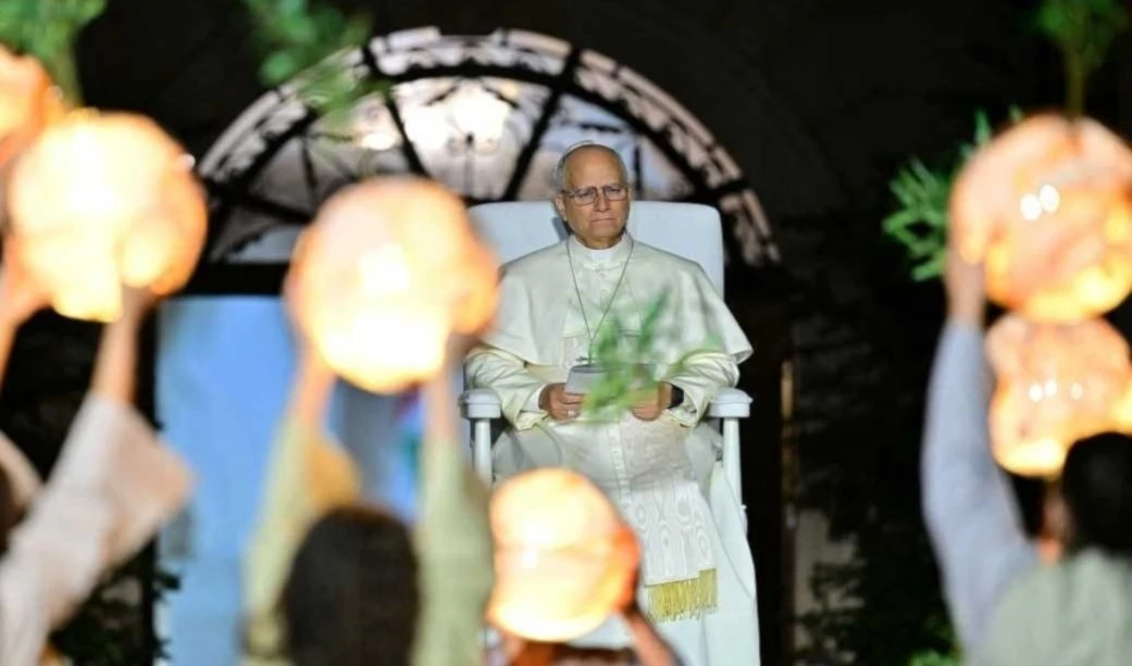 El papa comparó la fortaleza del pueblo libanés con las raíces del cedro y el olivo, símbolos nacionales profundamente arraigados.