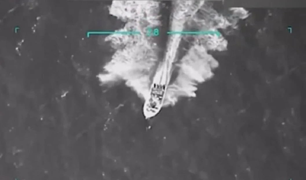 EE.UU. confirma ataque letal contra sobrevivientes en el Caribe (Captura de pantalla Armada de EE.UU.)