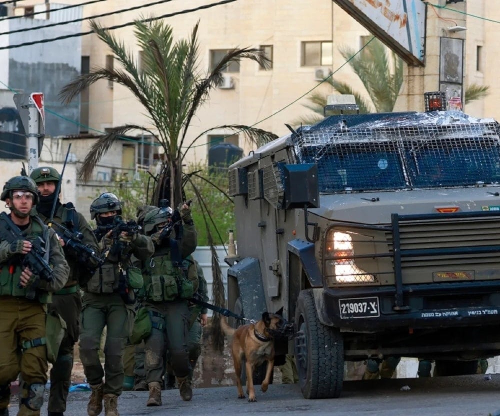 En Hebrón, las fuerzas llevaron a cabo una redada masiva en Surif y allanaron viviendas en Beit Ummar.