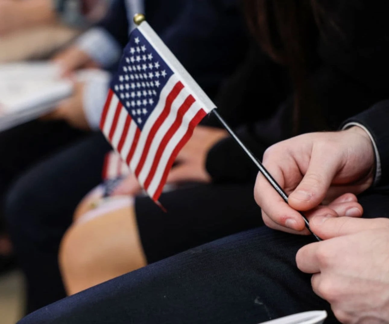 EE.UU. detiene todas las solicitudes de inmigración de 19 países