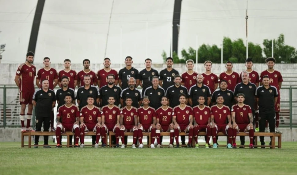 Venezuela prescinde de preparador argentino de fútbol Ricardo Valiño.