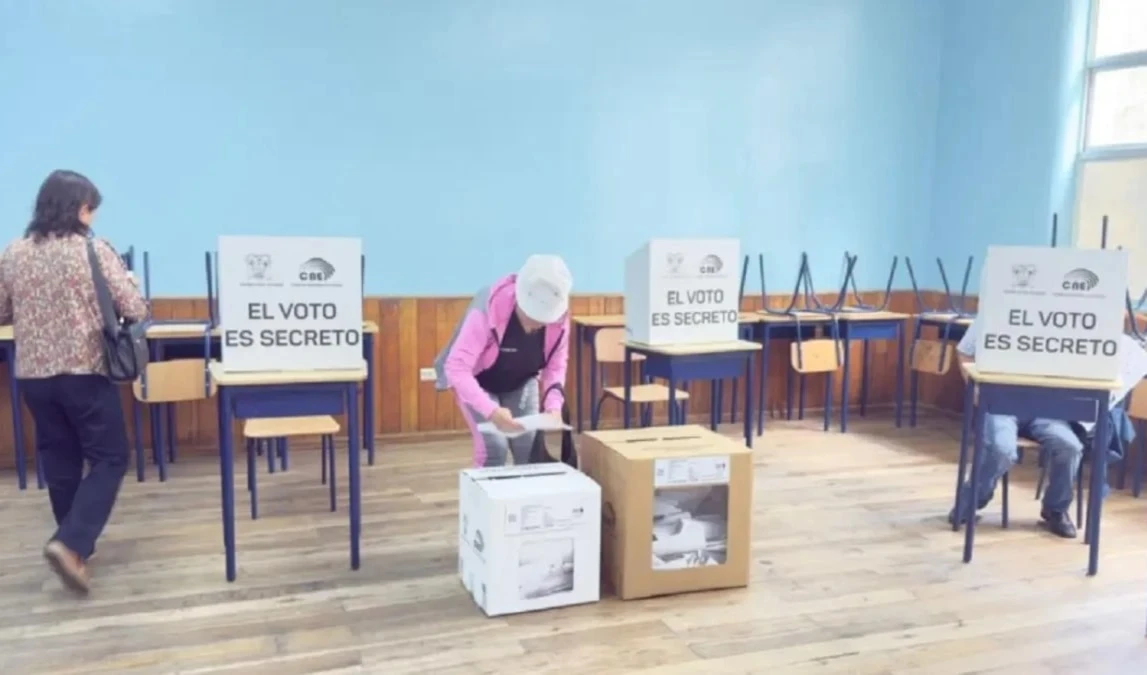 Ecuador confirma cierre de elecciones y mas de 85 por ciento de votos
