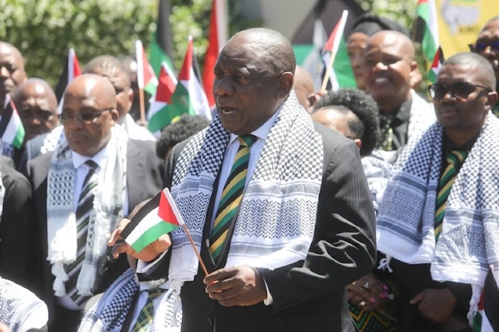 Presidente de Sudáfrica durante una manifestación en apoyo a Palestina en Ciudad del Cabo. octubre de 2023 (Foto: Agencias)