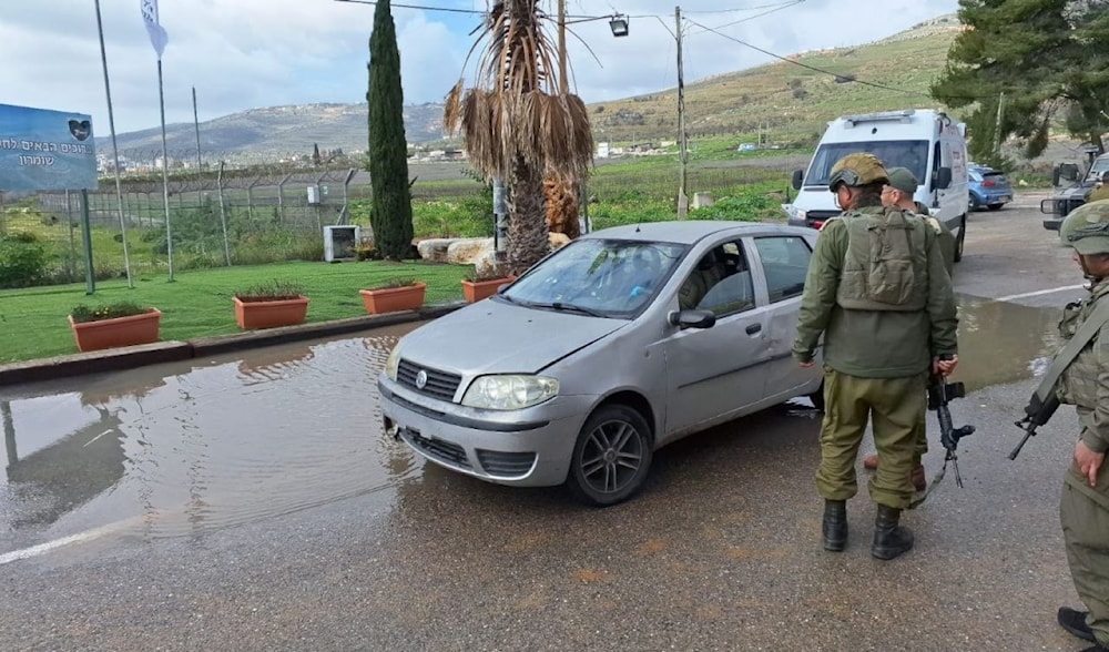 Auto donde fue baleado el joven palestino cerca de Huwara, al sur de Nablus, en el norte de Cisjordania.