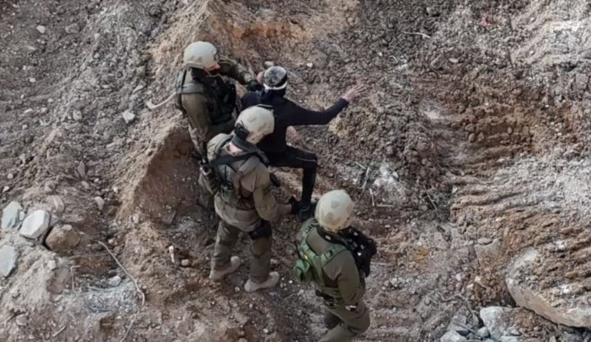 Momento del empleo del anciano palestino como escudo humano en Gaza.