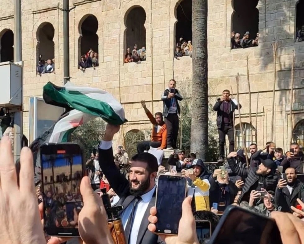 Llegada de Al-Sharaa a Latakia.