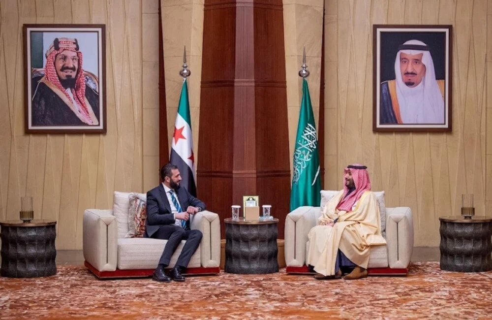 Príncipe heredero de Arabia Saudita recibe a presidente interino de Siria (Foto: Agencia Saudita de Noticias)