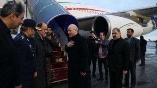 El presidente del Consejo de la Shura (Parlamento) de Irán, Mohammad Baqer Qalibaf, sale rumbo a Beirut.