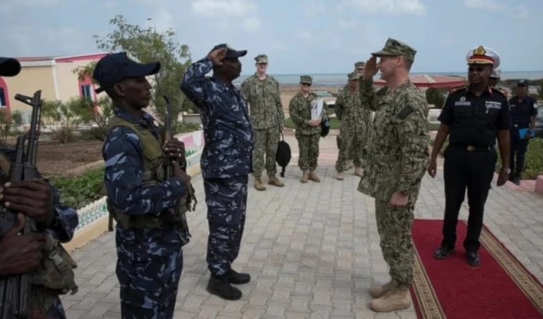 Trump considera reducir el Comando de Estados Unidos para África Trump considera reducir el Comando de Estados Unidos para África