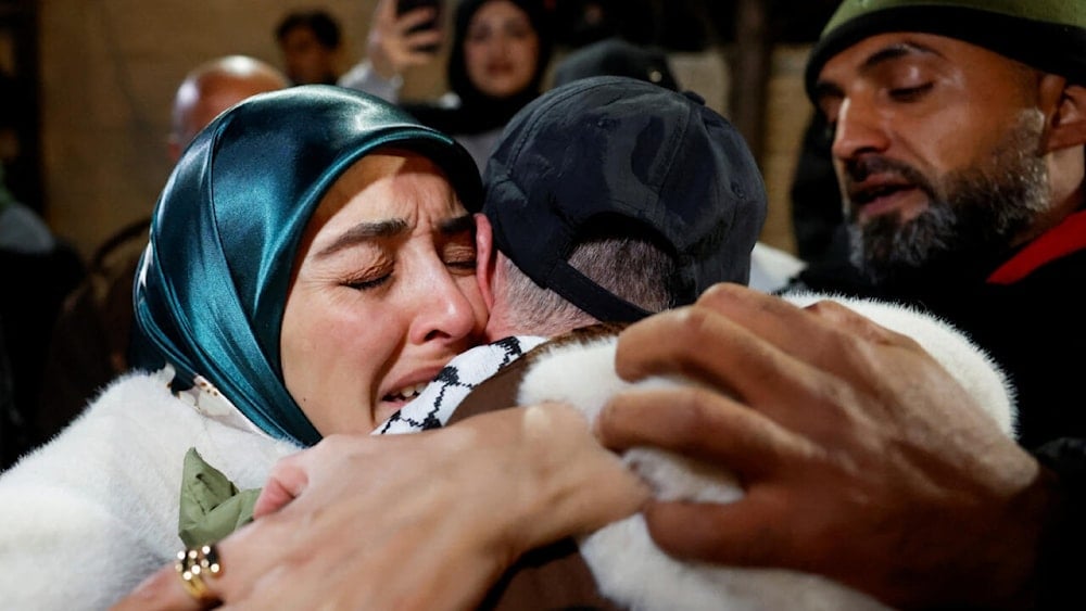 El séptimo grupo de prisioneros liberados llegó en la noche del miércoles a la ciudad de Ramallah. 