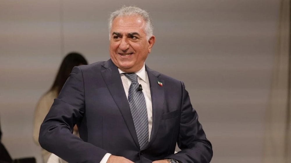 El hijo del último de Sha de Irán, Reza Pahlavi.