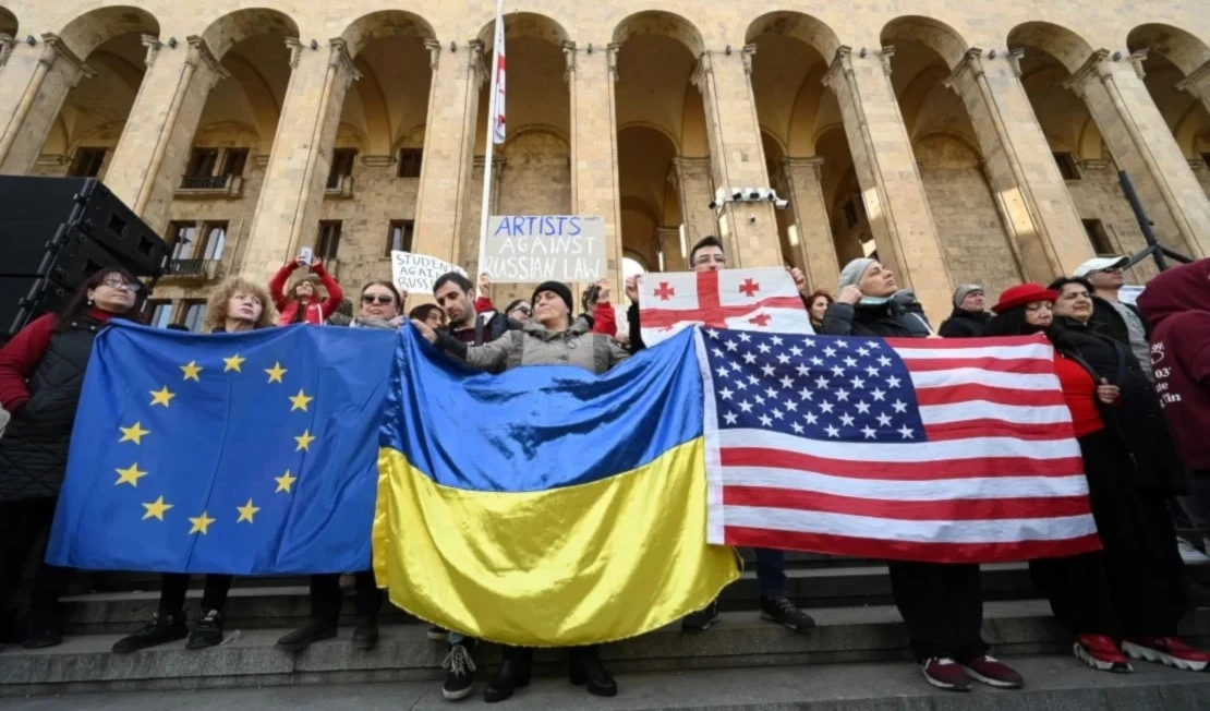 USAID financió las desestabilizaciones en Ucrania, Georgia, Líbano y Kirguistán.