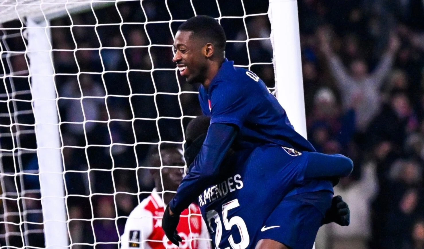 PSG reafirma dominio y mantiene invicto en fútbol de Francia.