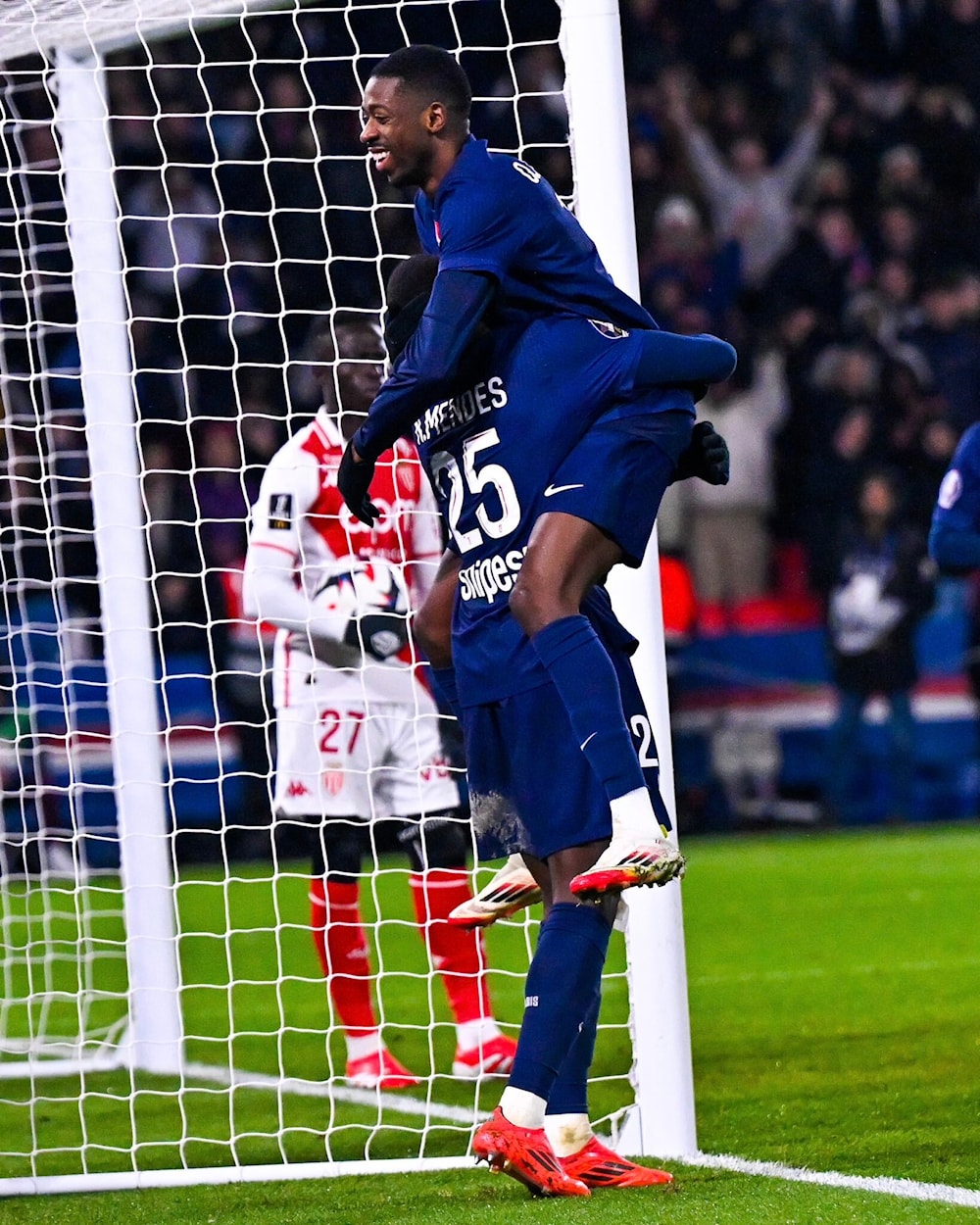 PSG reafirma dominio y mantiene invicto en fútbol de Francia.