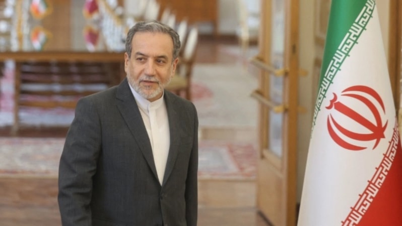 Irán rechaza negociar bajo la política de 