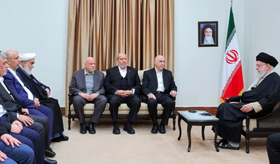 El líder de la Revolución y de la República Islámica de Irán, ayatollah Sayyed Ali Khamenei, recibe a delegación de Hamas.