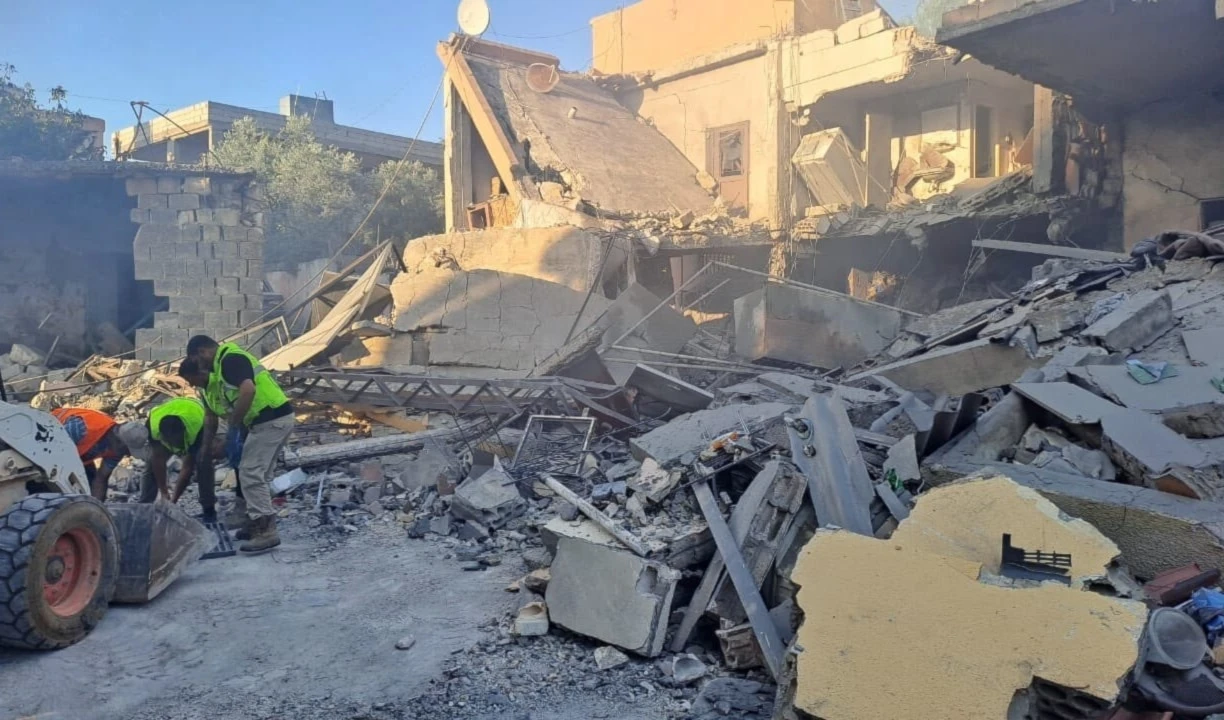 Los equipos de ingeniería de la organización Yihad al-Bina comenzaron a trabajar en 26 de las 46 aldeas afectadas.