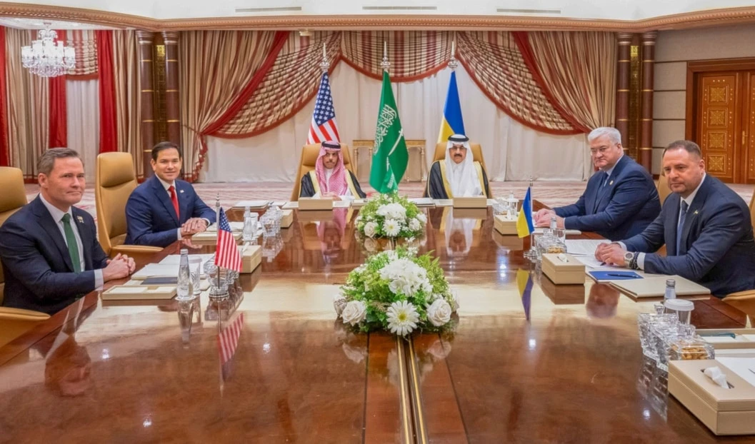 Reunión entre representantes de EE. UU. y Ucrania en la ciudad saudita de Yeda.