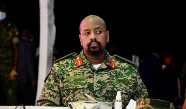 El jefe del ejército de Uganda, Muhoozi Kainerugaba. El jefe del ejército de Uganda, Muhoozi Kainerugaba.