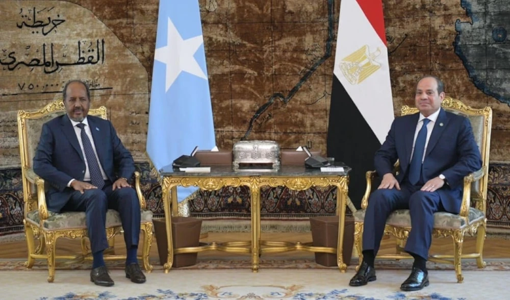 El presidente de Somalia, Hassan Sheikh Mohamud, y su homólogo egipcio, Abdel Fattah el-Sisi.