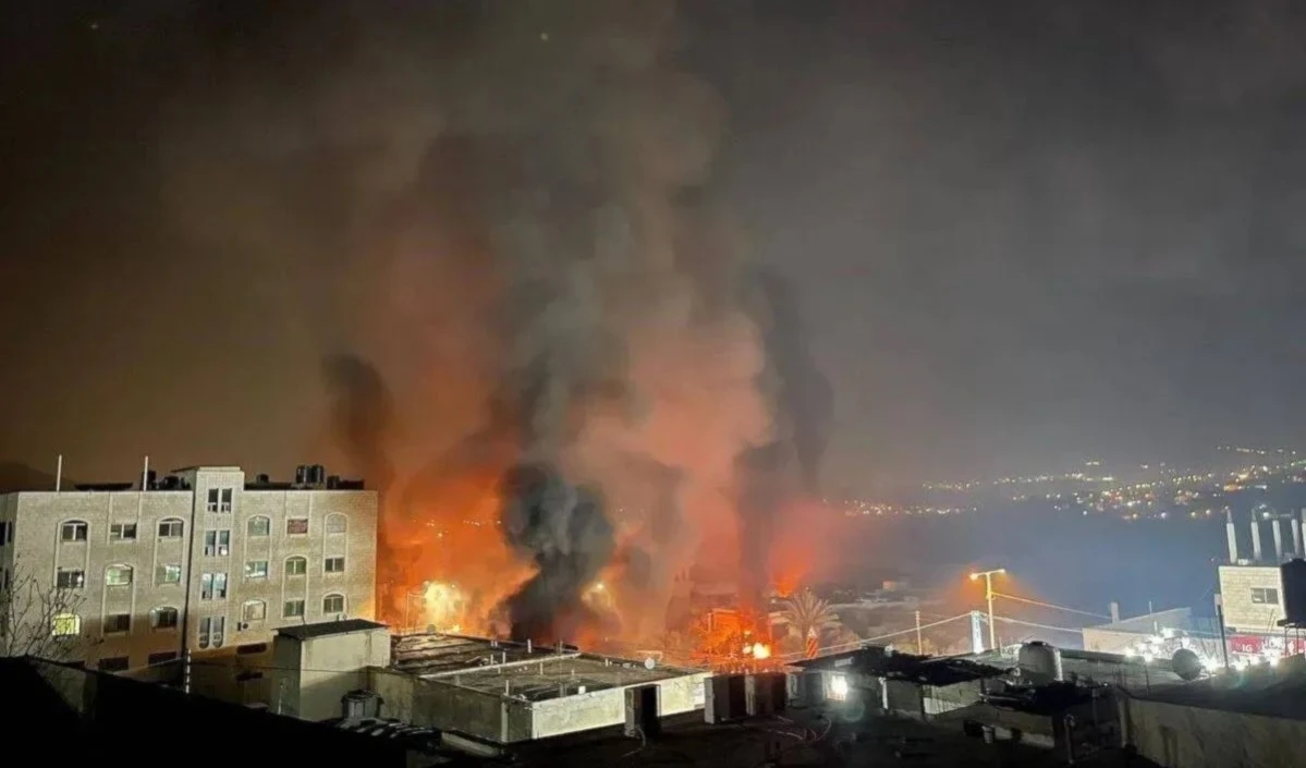 Colonos israelíes irrumpen en la aldea de Duma, Nablus, Cisjordania.