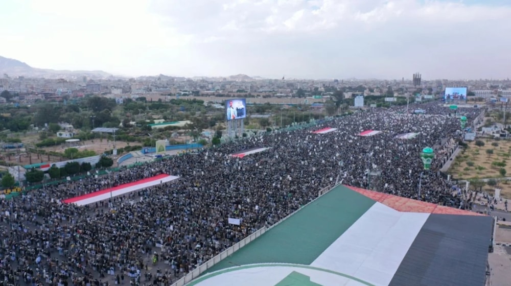 Miles de yemenitas reunidos en la plaza Al-Sabeen este lunes 17 de marzo de 2025. (Foto: Medios yemenitas)