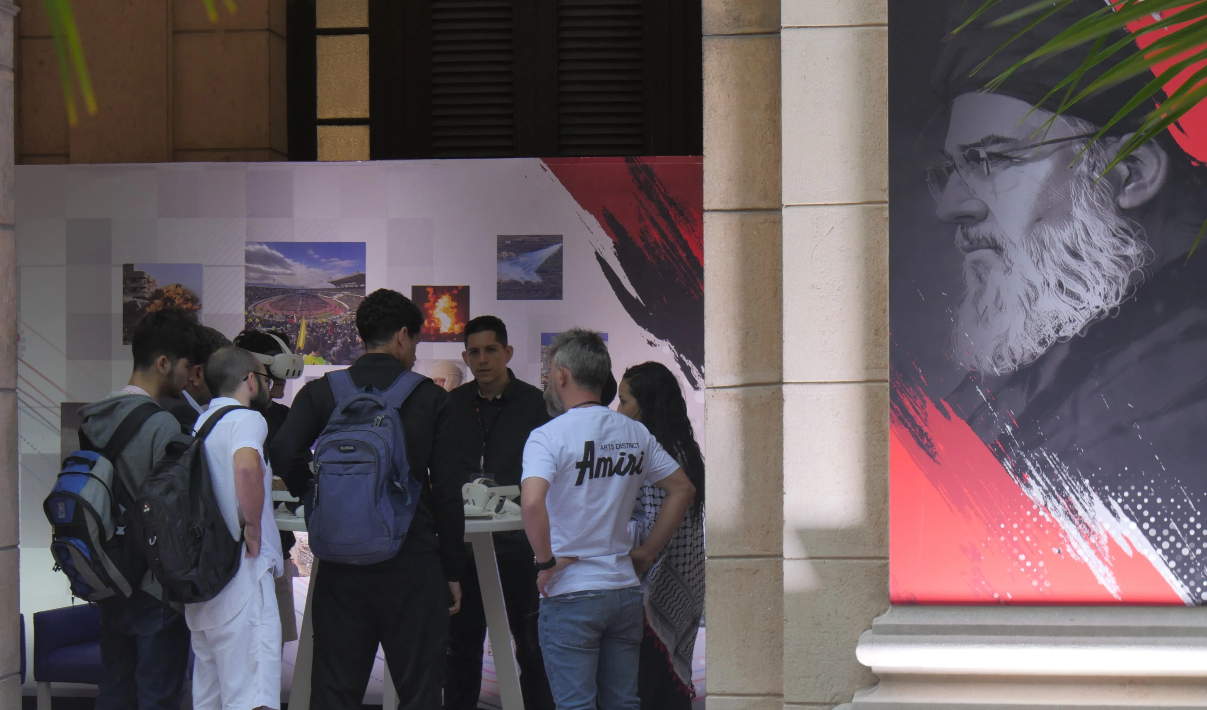 Stand de Al Mayadeen en el IV Coloquio Internacional Patria