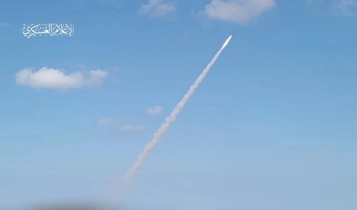 Misil disparado desde Gaza en dirección a “Tel Aviv”.