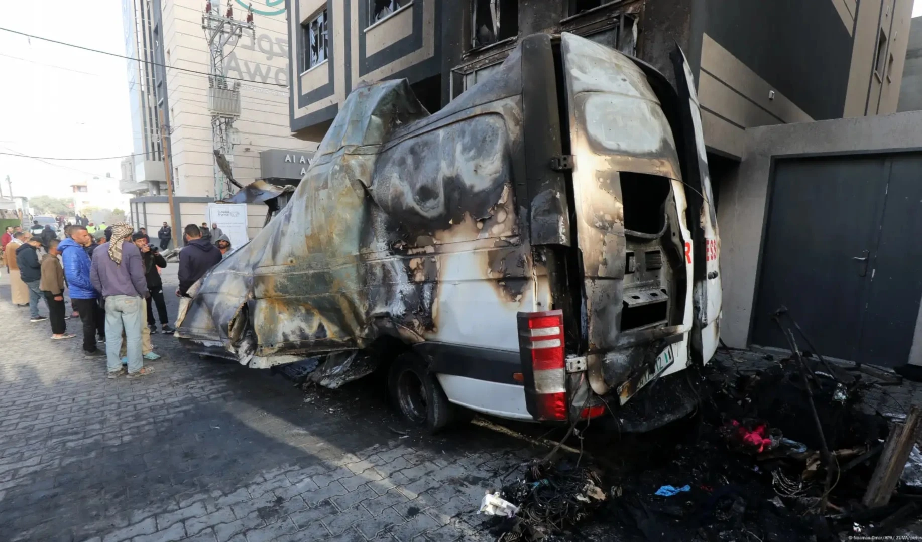 De un ataque anterior yemenita al aeropuerto Ben Gurion. Las Fuerzas Armadas de Yemen reiteraron su solidaridad con el pueblo palestino y su compromiso de continuar apoyando la Resistencia hasta que se levante el bloqueo y cese la agresión israelí.