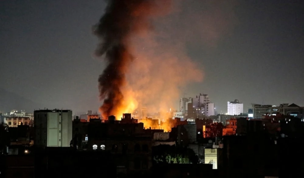 Columnas de humo tras ataque de Estados Unidos contra la capital de Yemen. 19 de marzo de 2025 (Foto: AFP) Columnas de humo tras ataque de Estados Unidos contra la capital de Yemen. 19 de marzo de 2025 (Foto: AFP)