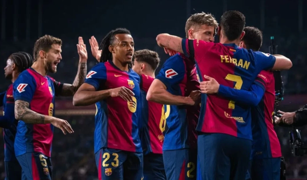 Barcelona consolida cima en fútbol de España.