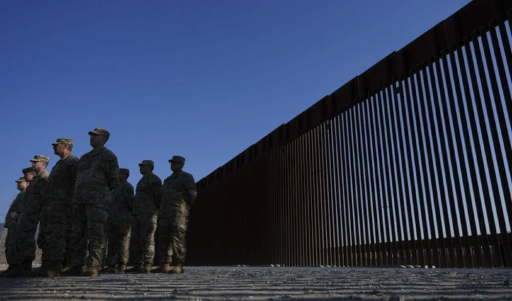 Administración Trump ordena vigilar con satélites frontera con México