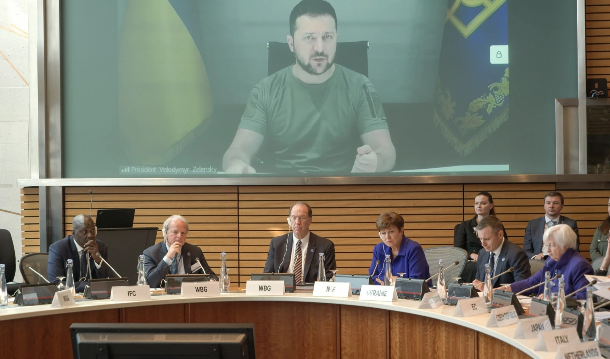 FMI aprueba tramo de 400 millones de dólares a Ucrania