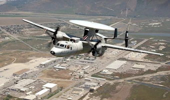 Avión de comando y control E2 del portaaviones estadounidense Harry S. Truman (Foto: Wikipedia)