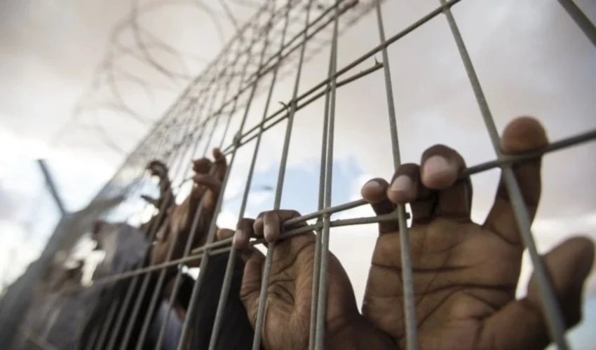 Detenidos palestinos en cárceles israelíes son sometidos a torturas.