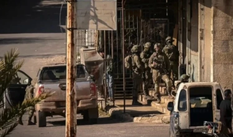 Fuerzas del "ejército"israelí en zonas fronterizas de Siria.