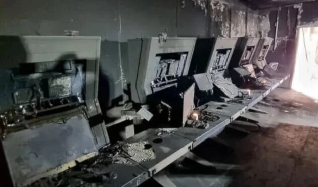 El centro de comando incendiado en la base Nahal Oz del 