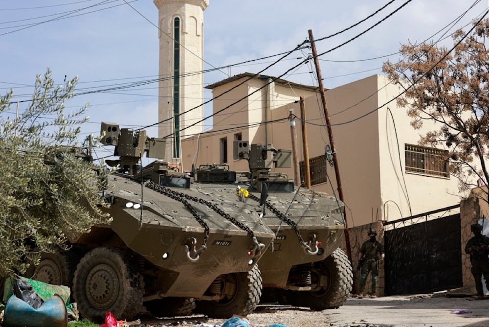Vehículos enemigos irrumpieron en Yenín. (Foto: AFP)