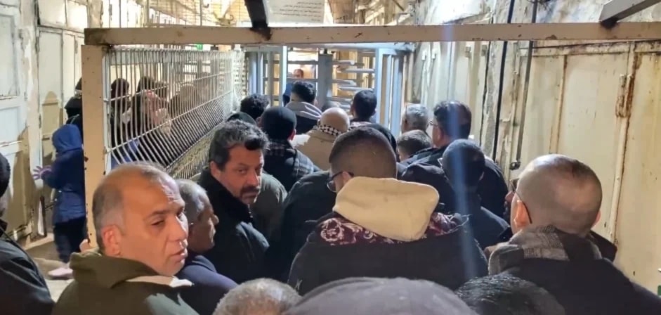 “Israel” impone duras medidas y niega a palestinos rezar en Jerusalen