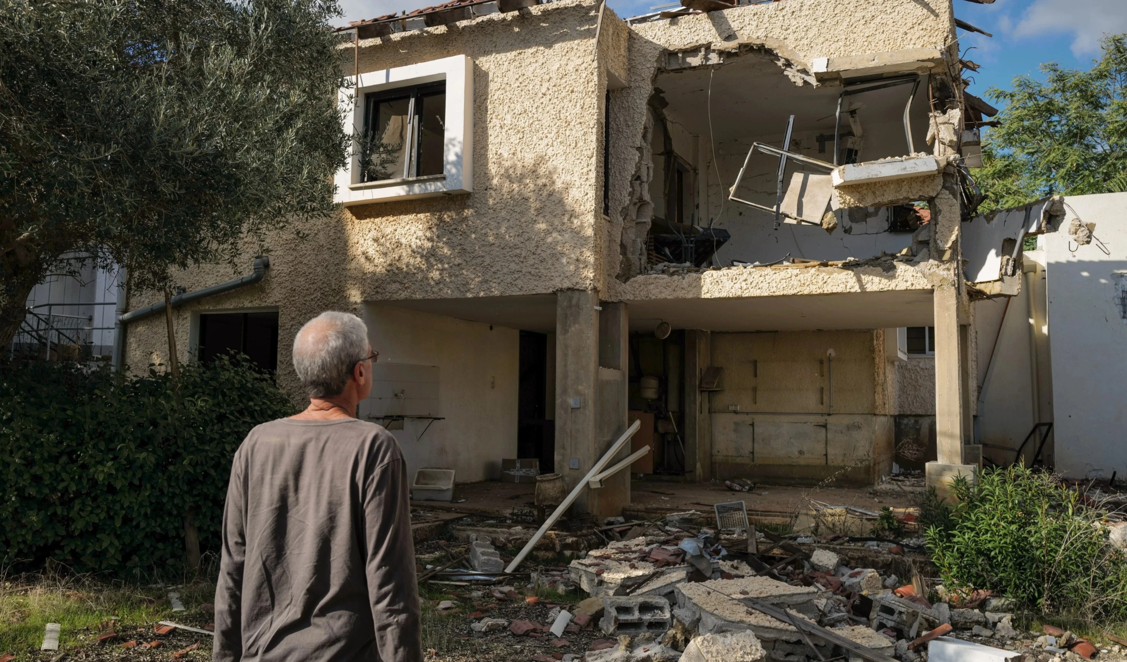 Los cohetes de Hizbullah durante la guerra causaron graves daños a la infraestructura del asentamiento de Metula.