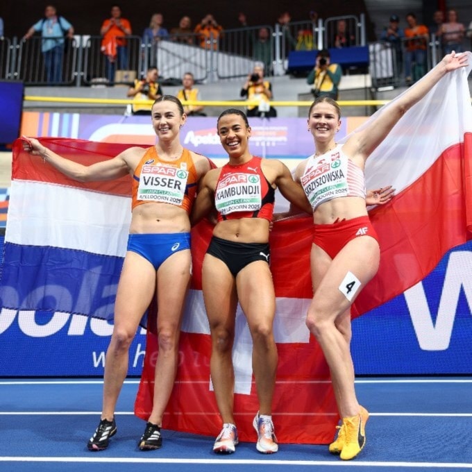 Vallista suiza Kambundji estable marca europa en pista cubierta.