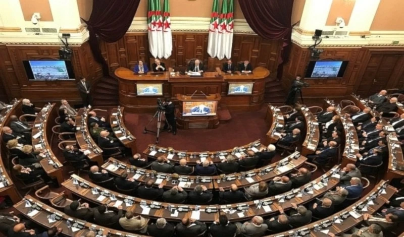 Sesión del Consejo de la Nación, cámara alta del Parlamento de Argelia.