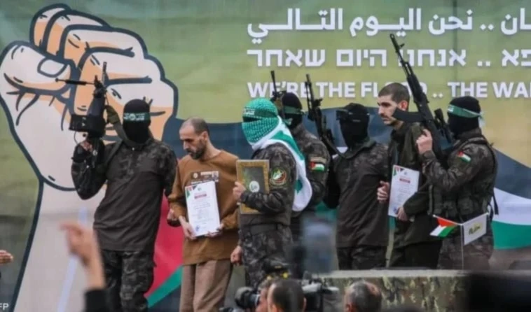 Hamas cumplió con todas las fases del acuerdo de intercambio de prisioneros durante la primera parte del acuerdo. Hamas cumplió con todas las fases del acuerdo de intercambio de prisioneros durante la primera parte del acuerdo.