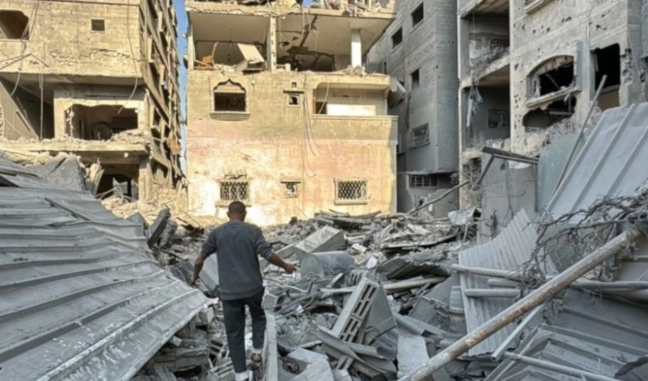 Destrucción total en Gaza tras más de un año de bombardeos israelíes.