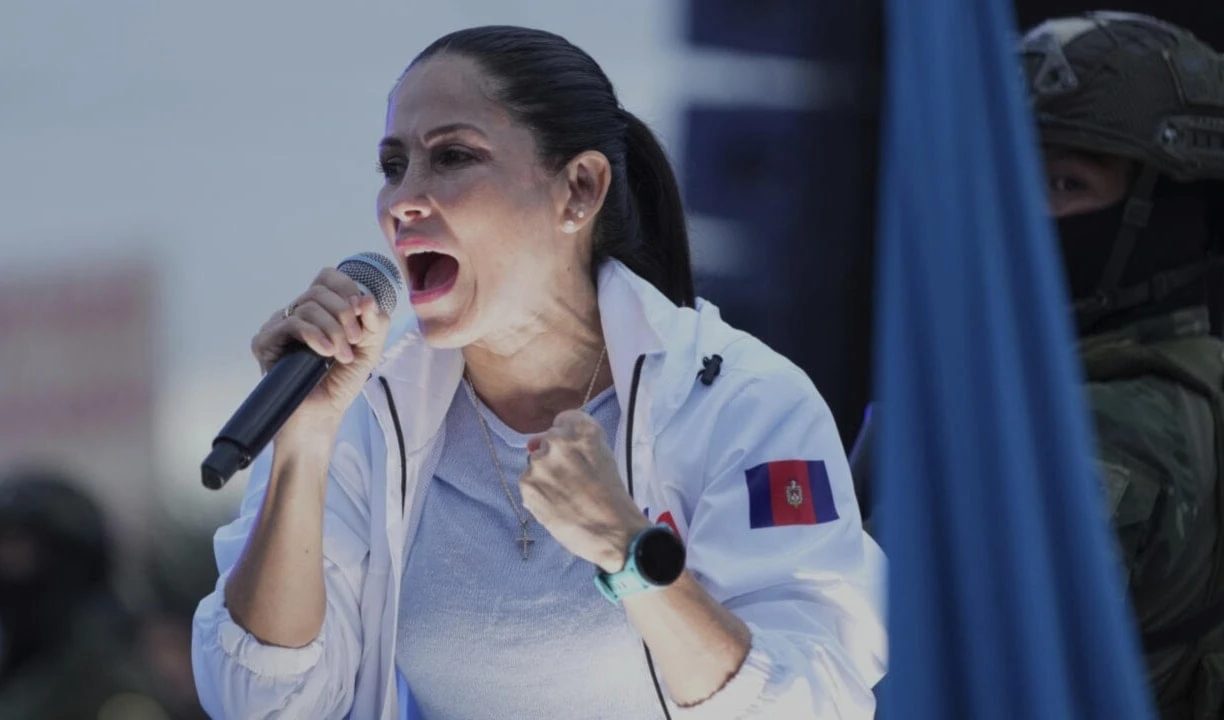 Candidata de Ecuador denuncia el retiro de su equipo de seguridad