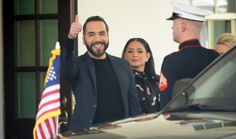 Gobierno de El Salvador bloquea acceso a venezolanos detenidos