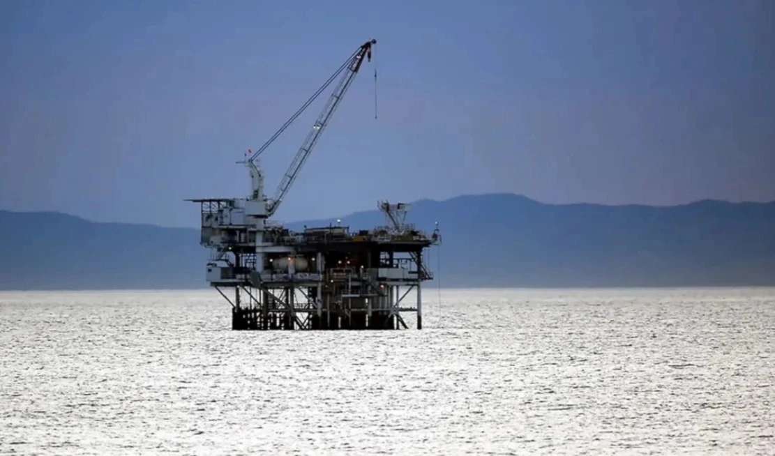 Las Islas Malvinas descansan sobre 500 millones de barriles de petróleo que "Israel" y el Reino pretenden extraer.