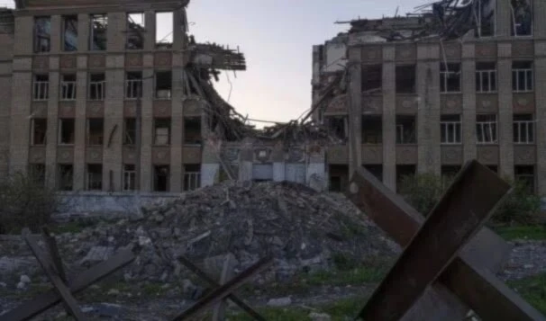 Destrucción debido a intensos enfrentamientos entre fuerzas rusas y ucranianas en la región de Donetsk (Foto: Archivo-AFP)